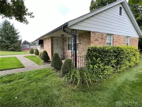 2255 Manhattan Blvd, Springfield, OH 45504 photo 6