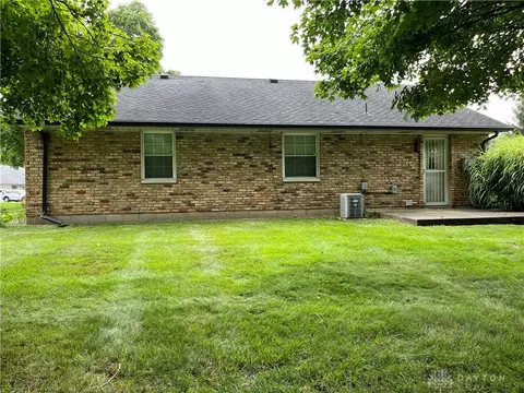 2255 Manhattan Blvd, Springfield, OH 45504 photo 10
