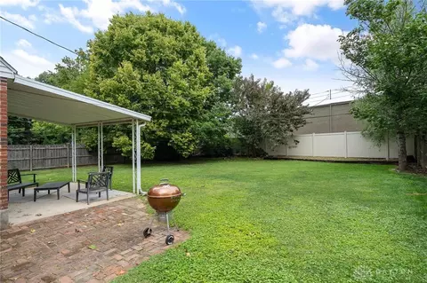 135 Canterbury Dr, Dayton, OH 45429 photo 25