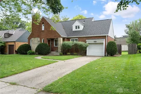 135 Canterbury Dr, Dayton, OH 45429 photo 27