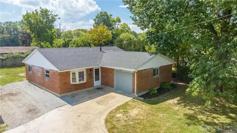 2328 Eden Ln, Dayton, OH 45431