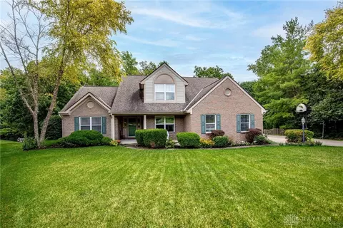 6329 Dewberry Ct, Hamilton, OH 45011