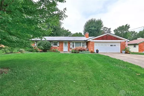 8527 Steleta Dr, West Chester, OH 45069