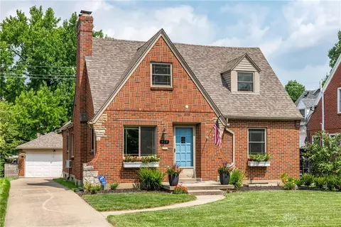 419 Greenmount Blvd, Oakwood, OH 45419