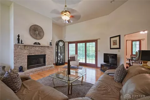 4127 Tree Line Ave, Springfield, OH 45502 photo 4