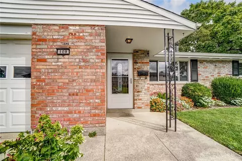 108 Rosetta Ct, Cincinnati, OH 45246 photo 4