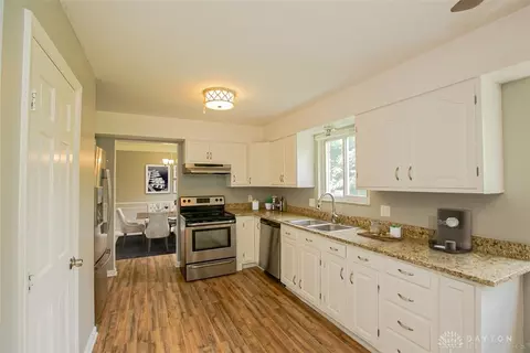 1124 Gracewind Ct, Cincinnati, OH 45231 photo 7