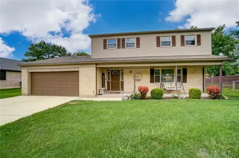 5729 Mallard Dr, Huber Heights, OH 45424