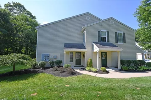 110 Ledgerwoods Dr #16A, Amelia, OH 45102