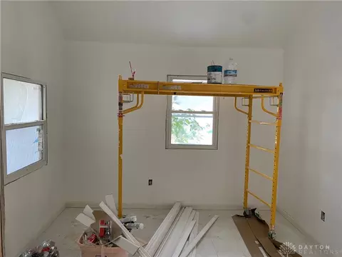 955 Steffen Ave, Cincinnati, OH 45215 photo 3