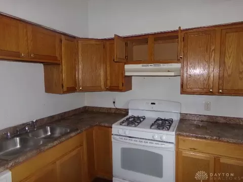 2022 W Galbraith Rd, Cincinnati, OH 45239 photo 6