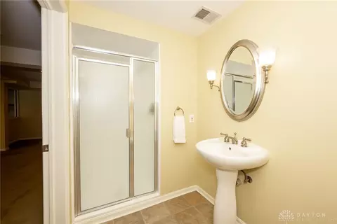 2868 Alpine Ter, Cincinnati, OH 45208 photo 25
