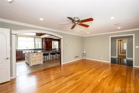 2868 Alpine Ter, Cincinnati, OH 45208 photo 4