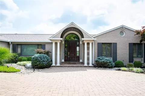 2868 Alpine Ter, Cincinnati, OH 45208 photo 2
