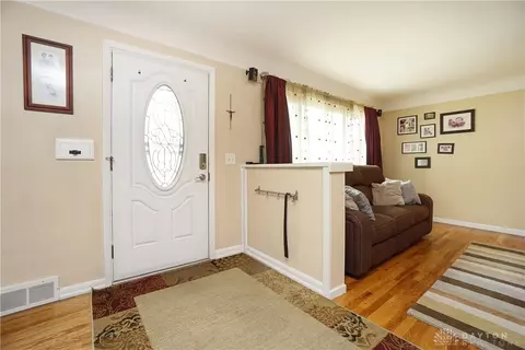 8670 Elmtree Ave, Cincinnati, OH 45231 photo 5