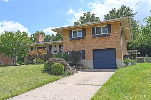 8903 Eldora Dr, Blue Ash, OH 45236 photo 2