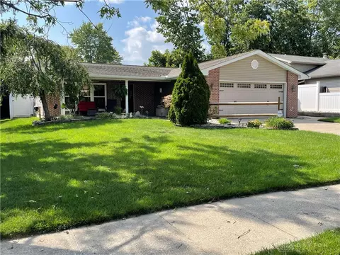 214 Heatherway St, Middletown, OH 45042