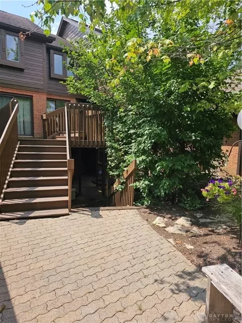 308 Trebor Ln, Dayton, OH 45459