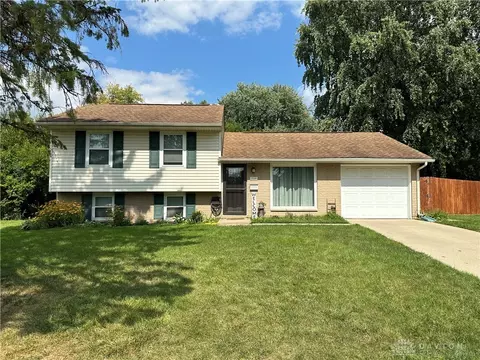 1924 Owen Ct, Xenia, OH 45385