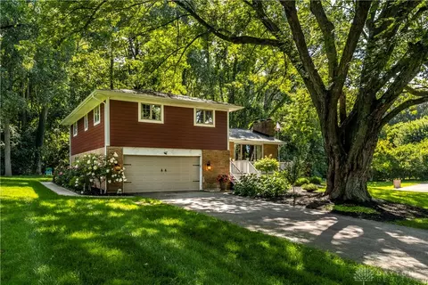 3504 Cambridge Dr, Springfield, OH 45503