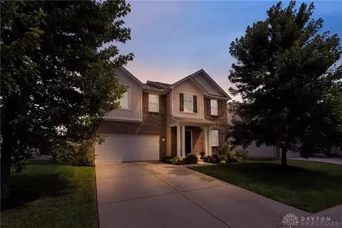 1822 Greentree Meadows Dr, Lebanon, OH 45036