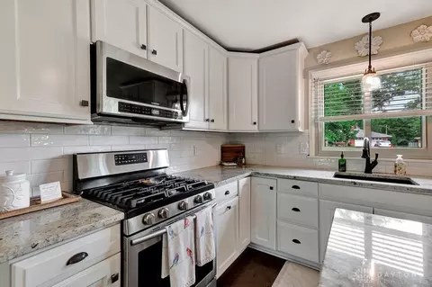 9718 Leacrest Rd, Cincinnati, OH 45215 photo 28