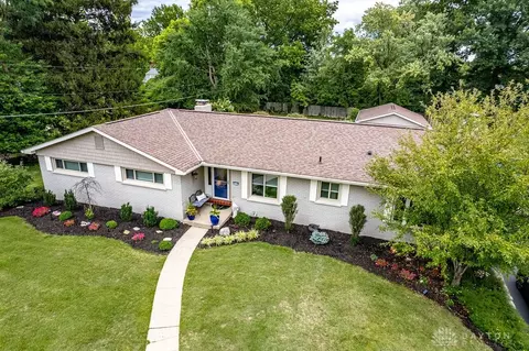 9718 Leacrest Rd, Cincinnati, OH 45215