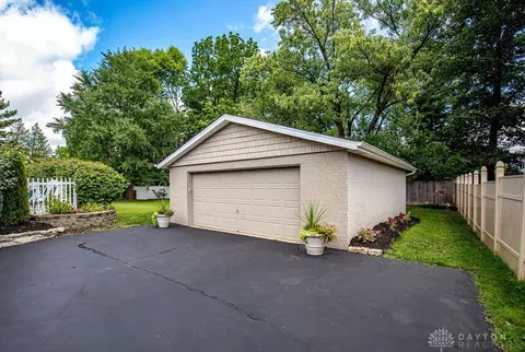 9718 Leacrest Rd, Cincinnati, OH 45215 photo 15
