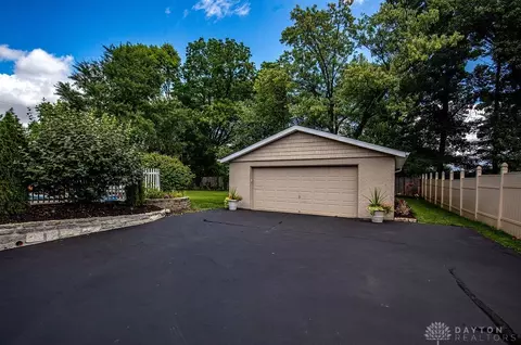 9718 Leacrest Rd, Cincinnati, OH 45215 photo 12
