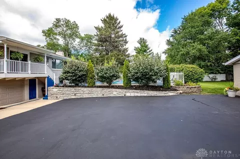 9718 Leacrest Rd, Cincinnati, OH 45215 photo 14