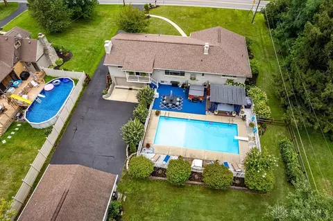 9718 Leacrest Rd, Cincinnati, OH 45215 photo 4