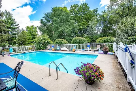 9718 Leacrest Rd, Cincinnati, OH 45215 photo 17