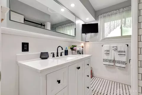 9718 Leacrest Rd, Cincinnati, OH 45215 photo 52
