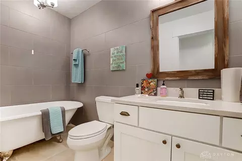 673 Renolda Woods Ct, Kettering, OH 45429 photo 24
