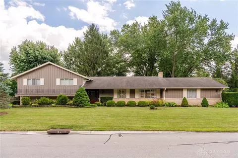 1450 Delynn Dr, Centerville, OH 45459