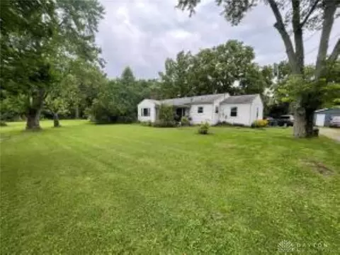 2421 E Home Rd, Springfield, OH 45503 photo 2