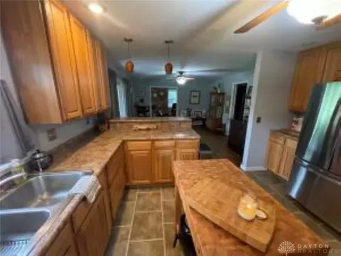 2421 E Home Rd, Springfield, OH 45503 photo 14