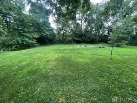 2421 E Home Rd, Springfield, OH 45503 photo 30