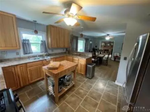 2421 E Home Rd, Springfield, OH 45503 photo 13
