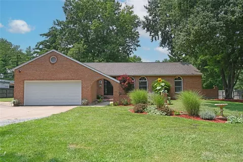 3925 Race Lane Rd, Okeana, OH 45053