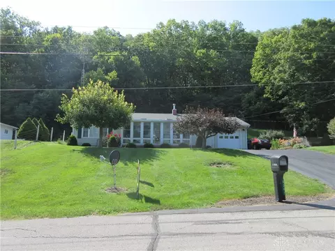 8341 Freed Rd, New Paris, OH 45347