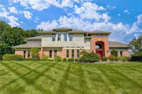 1398 Regal Ct, Sugarcreek Township, OH 45440