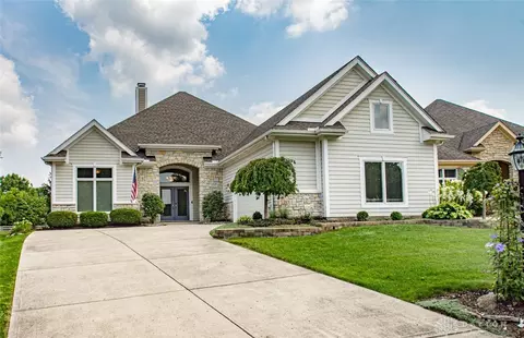 715 Yankee Trace Dr, Dayton, OH 45458