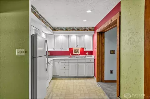 4214 Dixie Rd, Cincinnati, OH 45245 photo 8