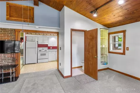 4214 Dixie Rd, Cincinnati, OH 45245 photo 13
