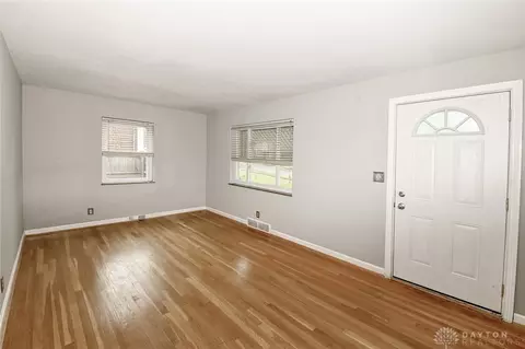 1126 Glenna Dr, Cincinnati, OH 45238 photo 2