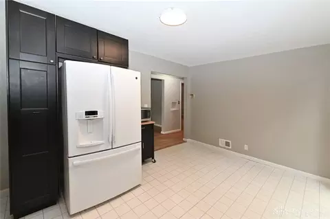 1126 Glenna Dr, Cincinnati, OH 45238 photo 9