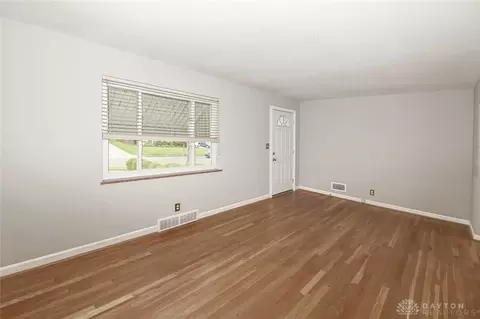 1126 Glenna Dr, Cincinnati, OH 45238 photo 4