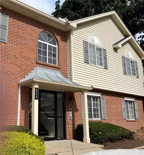 5262 Farm House Ln #16, Cincinnati, OH 45238