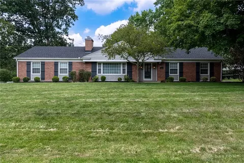 869 Maxwelton Ln, Dayton, OH 45459